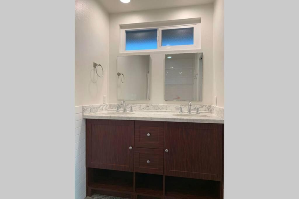 City Center Villa - Pool, Patio & Close To Beach! ฮันติงตันบีช ภายนอก รูปภาพ